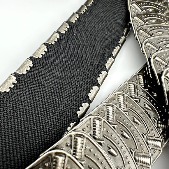 Vintage 70\'s 80\'s Silver Tone Metal Stretch Embossed Belt Elastic Western 35\